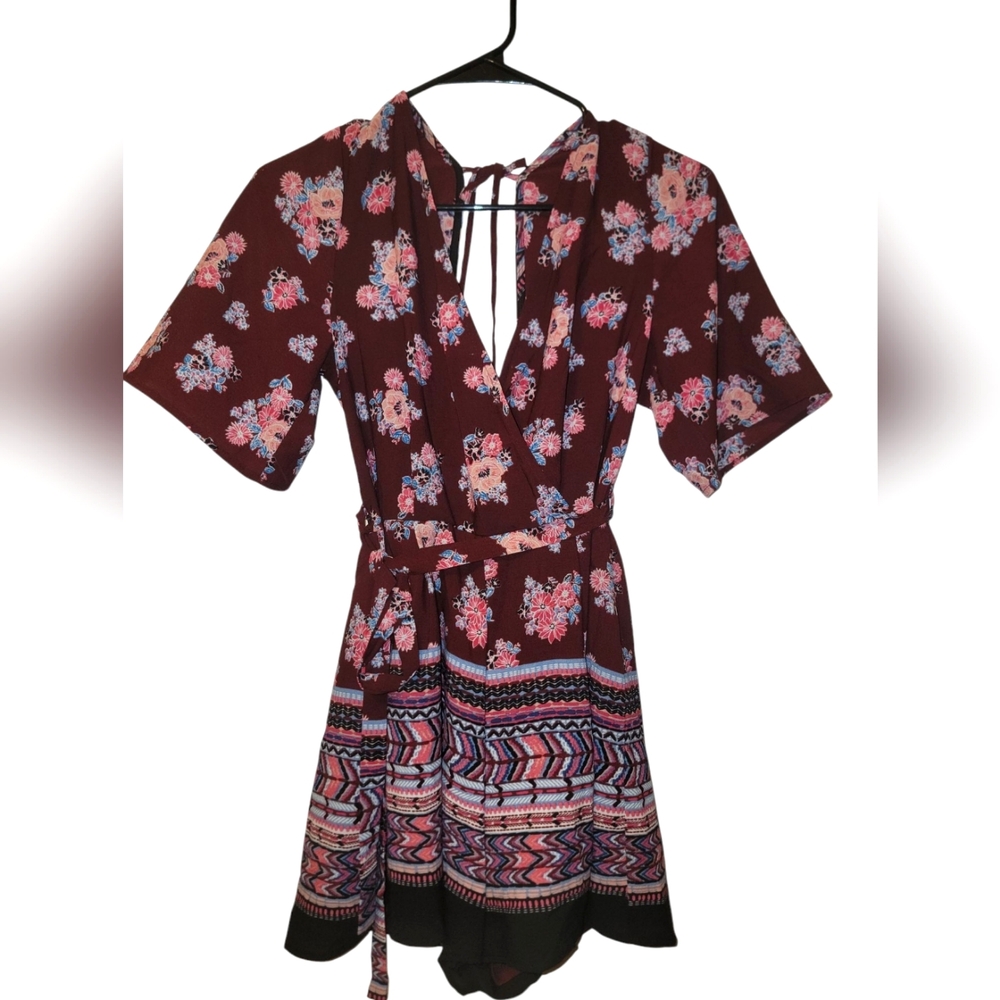 TRIXXI Burgundy Floral Shorts Romper Size Medium